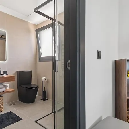 Exclusive With Amazing Views - Near Vila